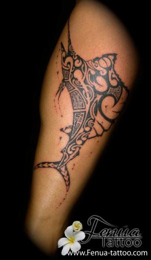 91°) tatouage d'espadon polynesien