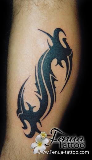 18°) tatouage tribal