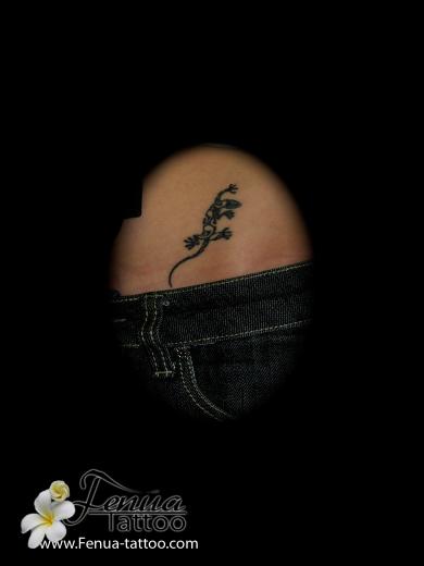 88°) tattoo de salamandre
