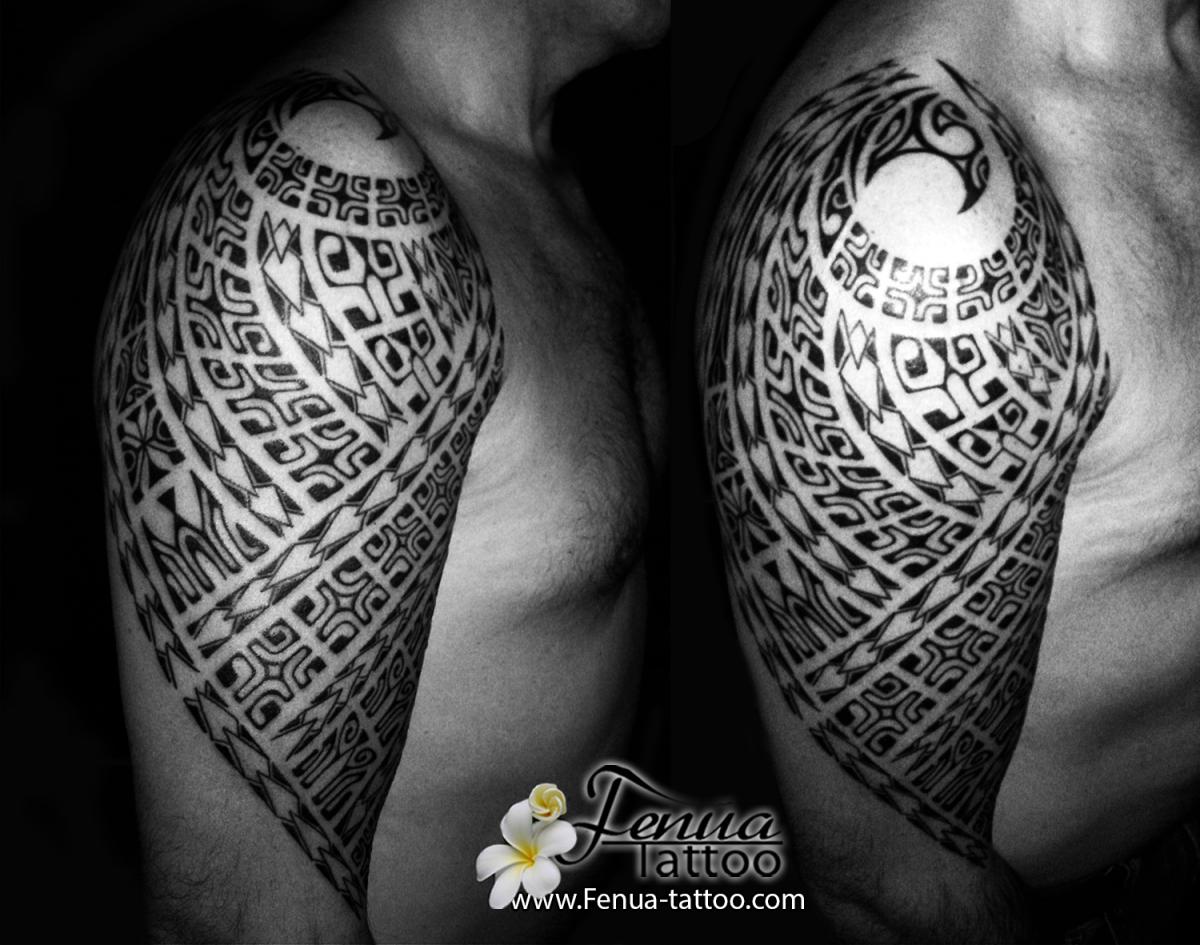 tatouage  polynésien tribal