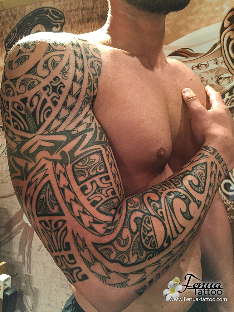 tattoo tribale bras épaule