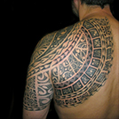 tatouage polynésien dos fenua tattoo