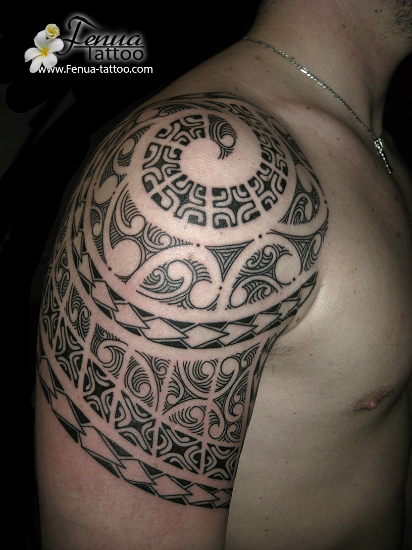 tattoo tribale épaule