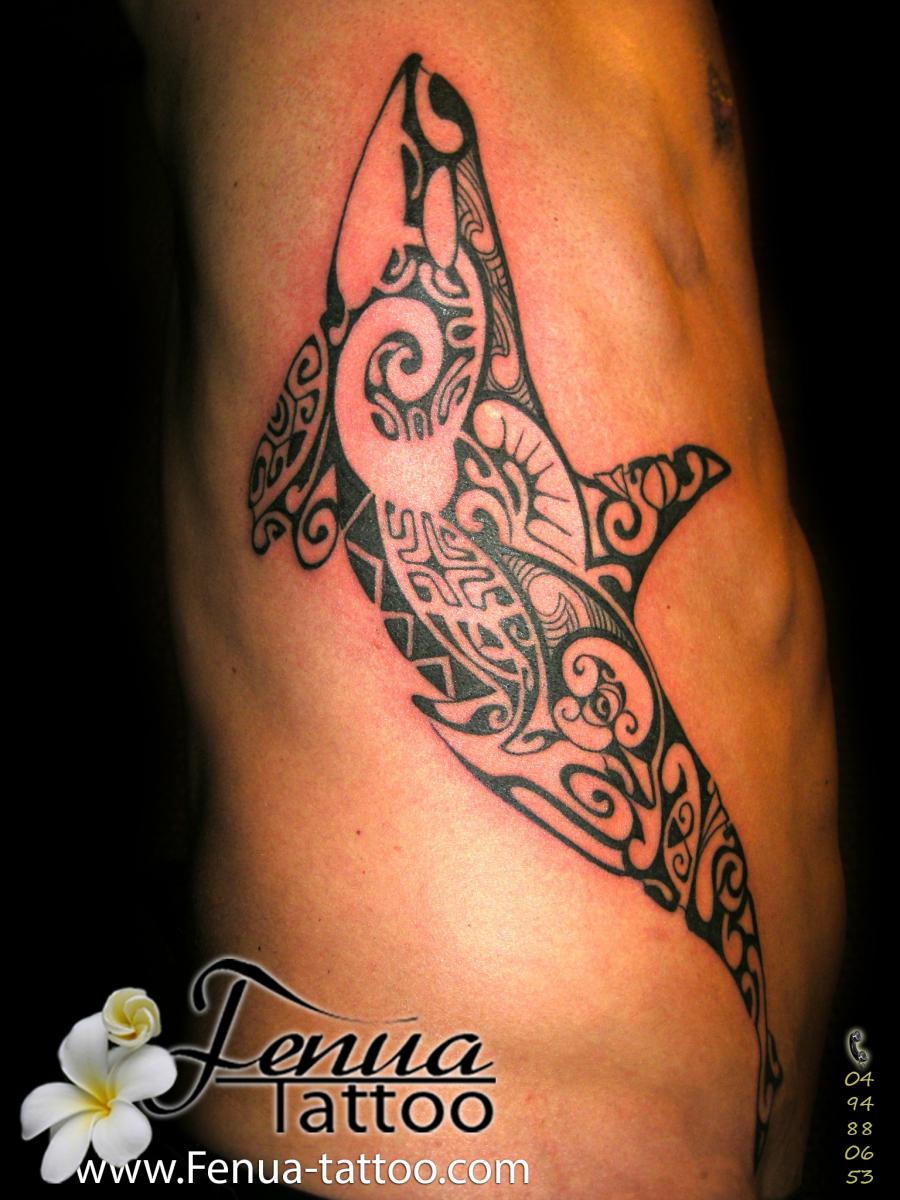 Photo tatouage polynesien maori tribal et traditionel